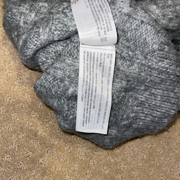 Abercrombie & Fitch Heather Gray Knit Sweater - Picture 8 of 8